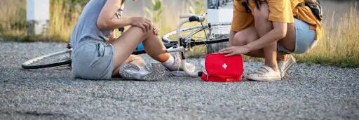 key-items-for-an-outdoor-first-aid-kit-needed-for-hiking-and-camping